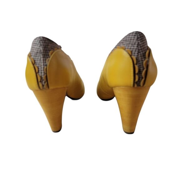 Poetic License Backlash Oxford Yellow Heels - Size 7 1/2 - Picture 4 of 9